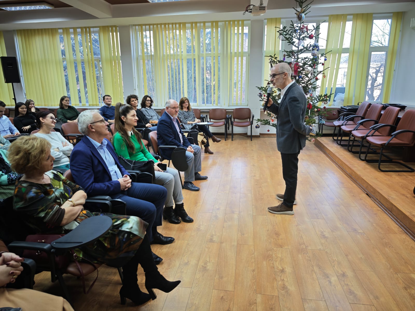 Conferința „Noile gramatici ale copiilor noștri”